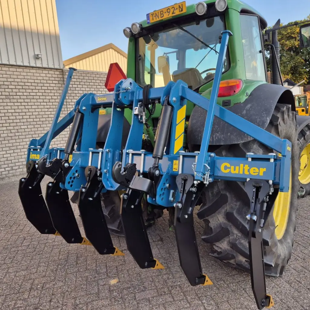 Imants rotorkopeg maakt zaaibed klaar